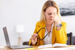 Jak poradzić sobie ze zmęczeniem i stresem, gdy łączysz pracę z domowymi obowiązkami?