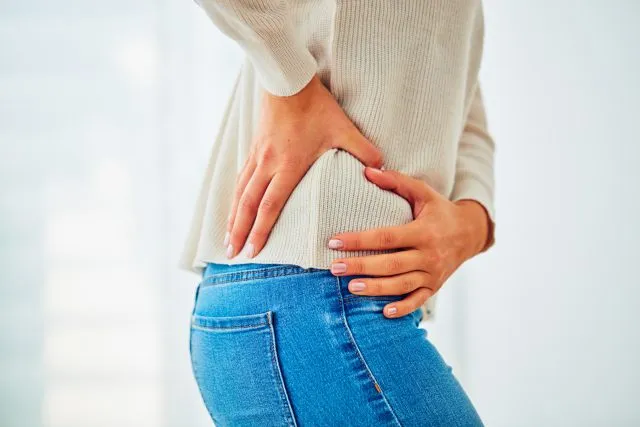 Ból stawu biodrowego – co może być przyczyną?